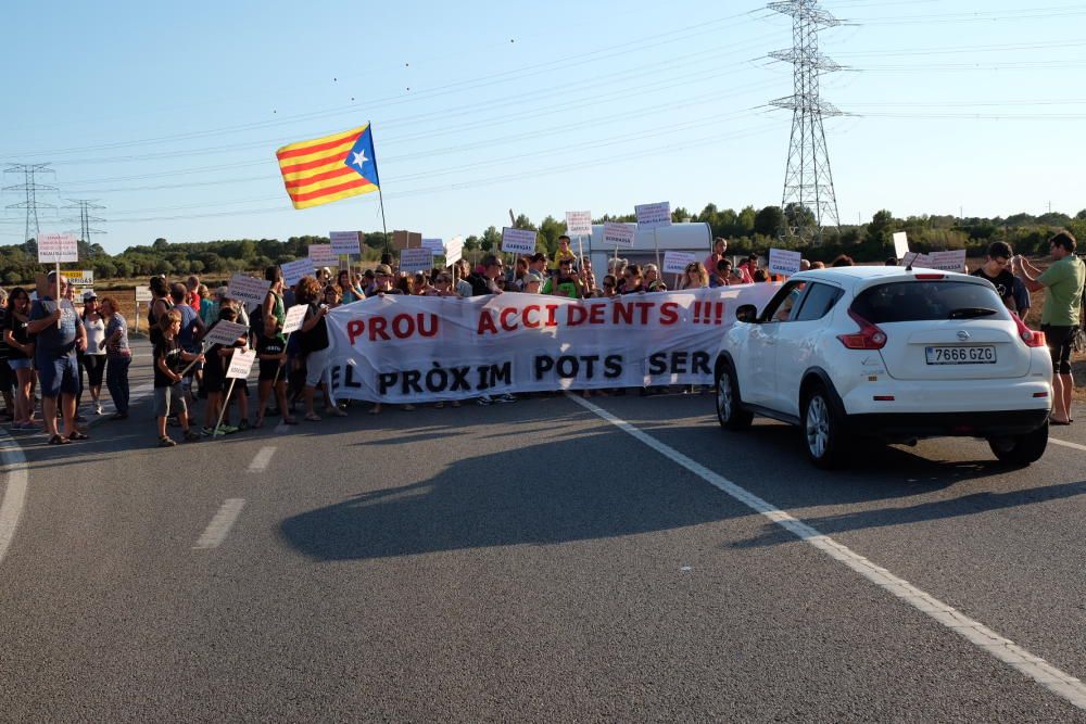 Clam veïnal a l''N-II el retard de les obres