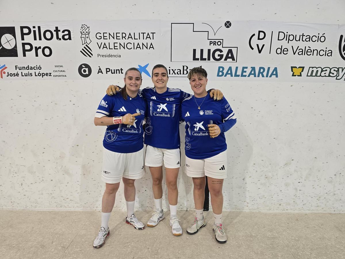 Ana, Mireia i Fanni (Pedreguer Rolserl).