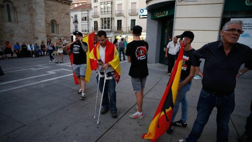 Zamora | La Policía interviene en la manifestación convocada en apoyo a Cataluña