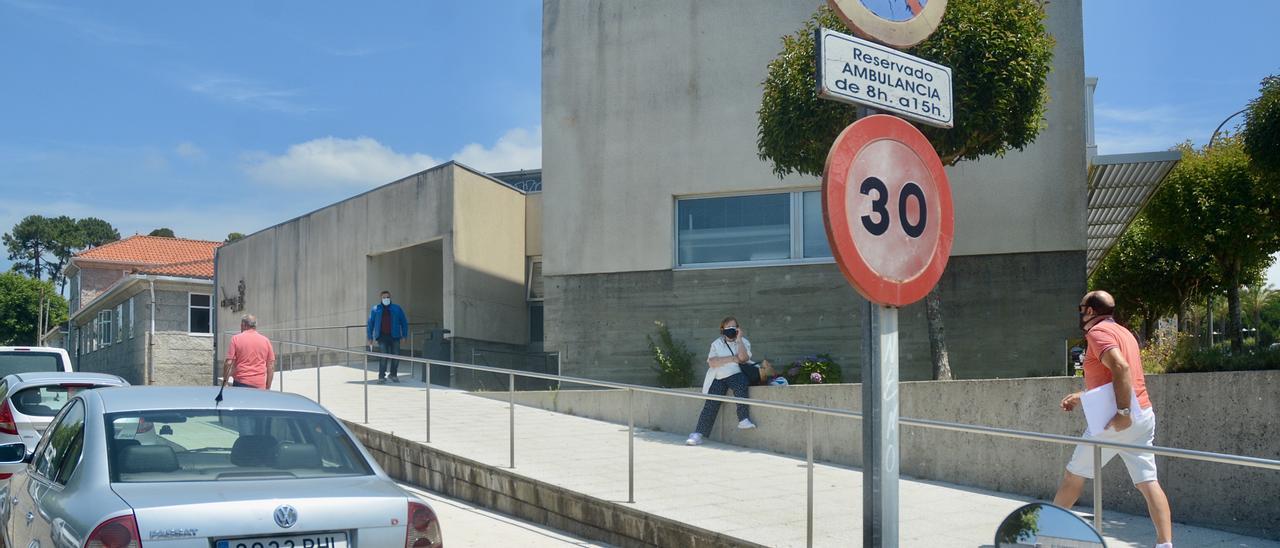 Exterior del centro de salud de Baltar, en Sanxenxo.