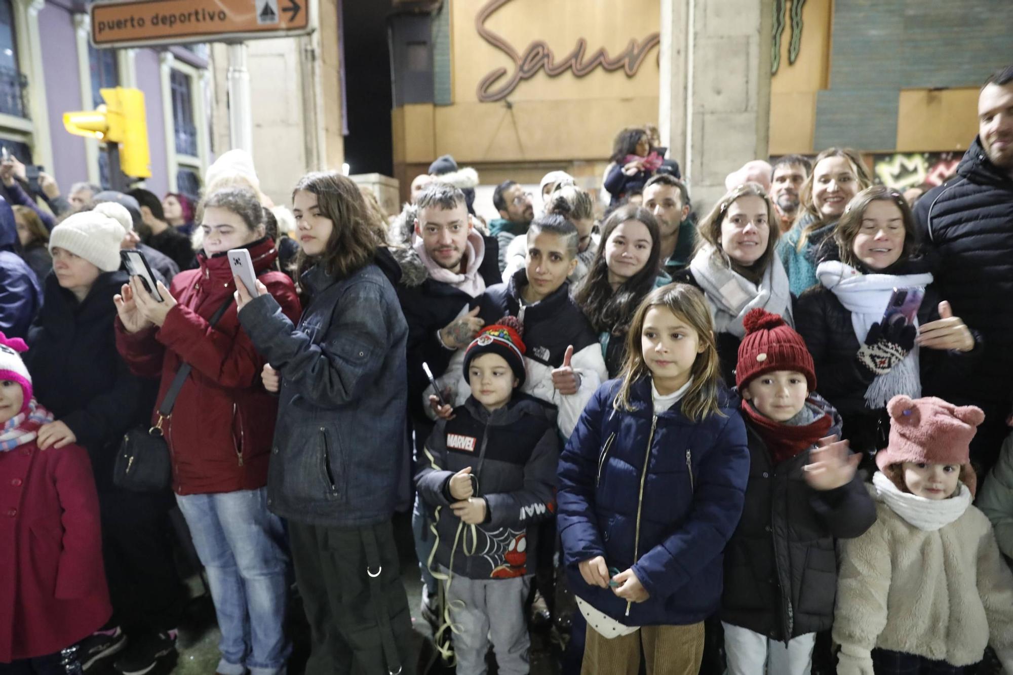 En imágenes: Así fue la cabalgata de Reyes en Gijón