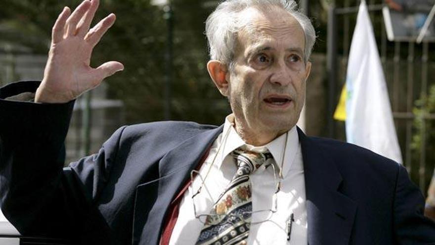 Antonio Cubillo, durante una manifestación separatista en La Laguna en 2009.