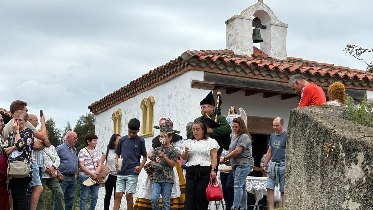 Procesión en la última edición de las fiestas de Gánceu.