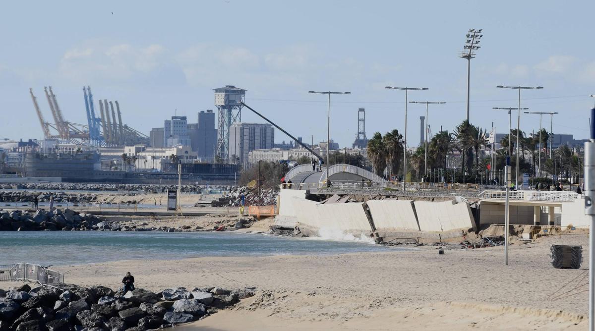 La playa de la Nova Marbella desaparece tras el temporal