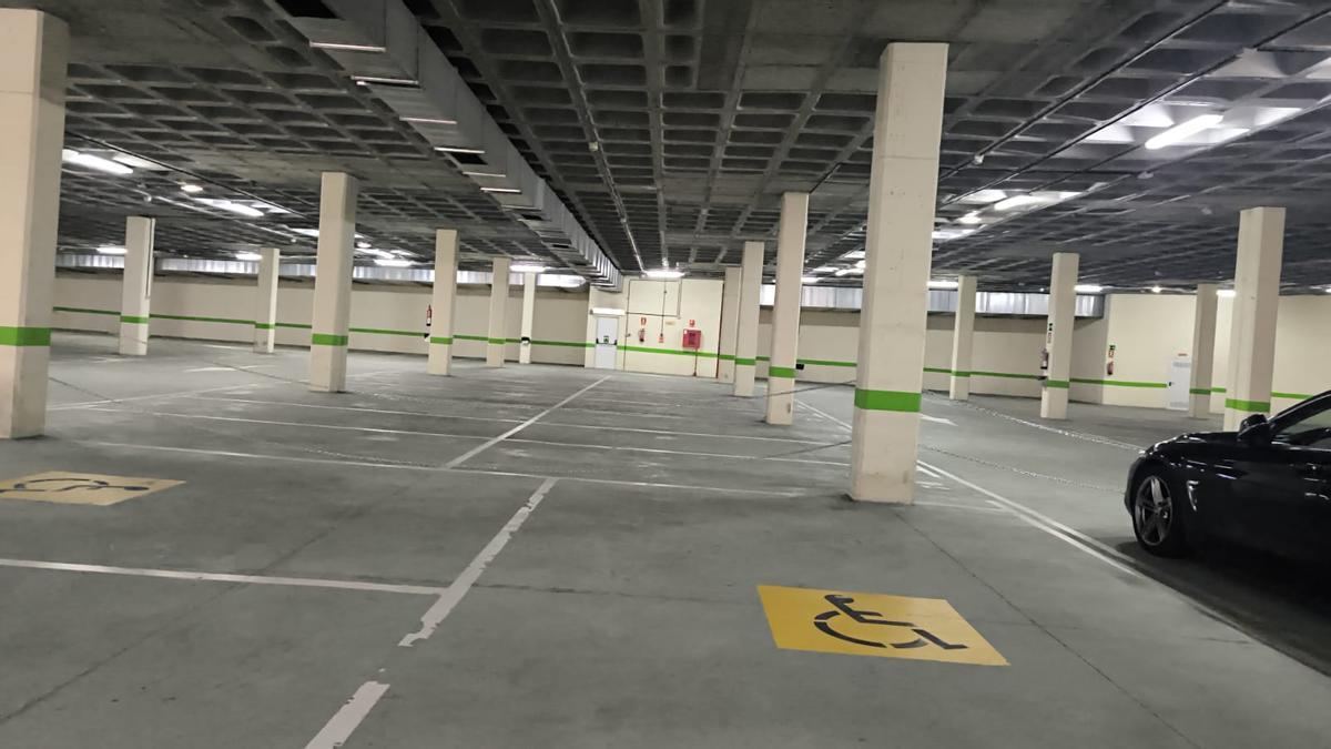 El interior del parking de Ferreros, en Ciudad Naranco.