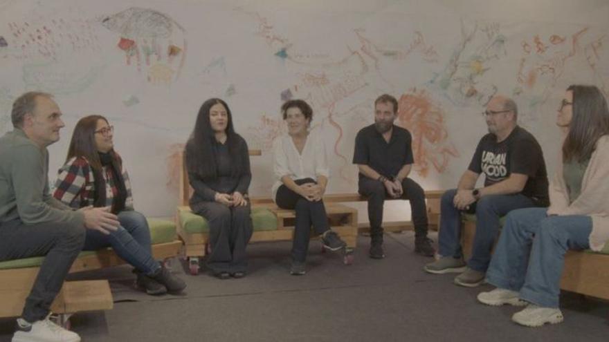 Familias de acogidas y profesionales de acogimiento familiar de la Fundación Meniños. | Cedida a Lne