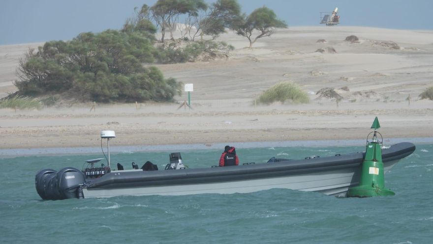 Las &#039;gomas&#039; vuelven a la costa de Cádiz para refugiarse del temporal Nuria: &quot;Los narcos son dueños de estas aguas&quot;