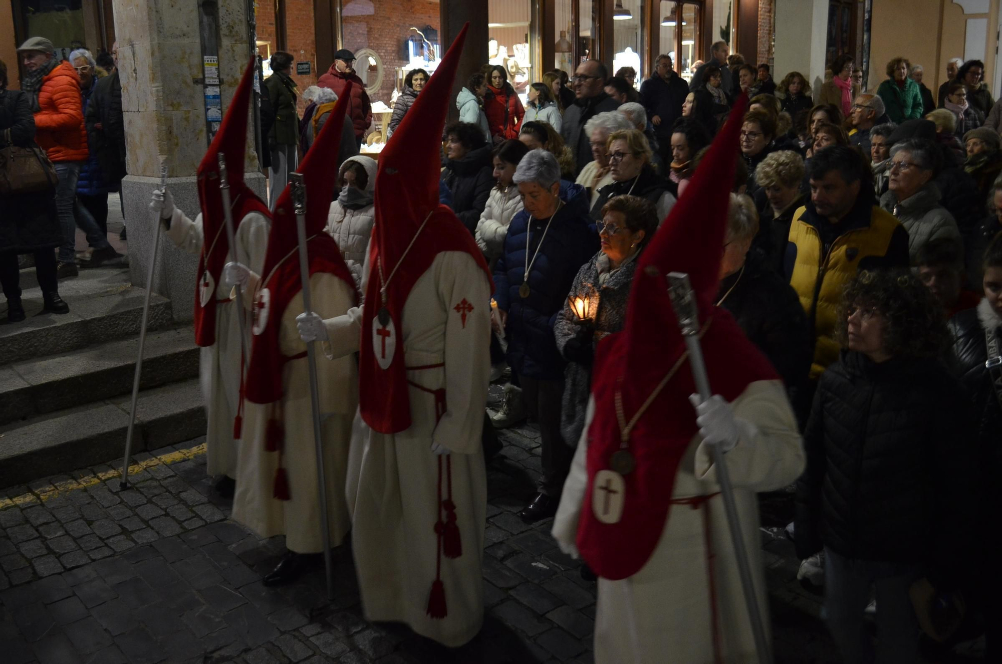 GALERÍA | El juramento y la Procesión del Silencio de Benavente, en imágenes