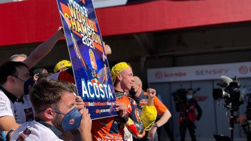 El equipo de Pedro Acosta felicita al piloto murciano por el campeonato.