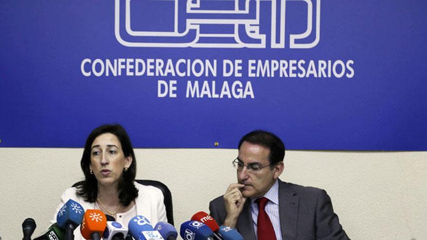 La secretaria general de la CEM, Natalia Sánchez, y el presidente de la CEM y la CEA, Javier. G. de Lara.