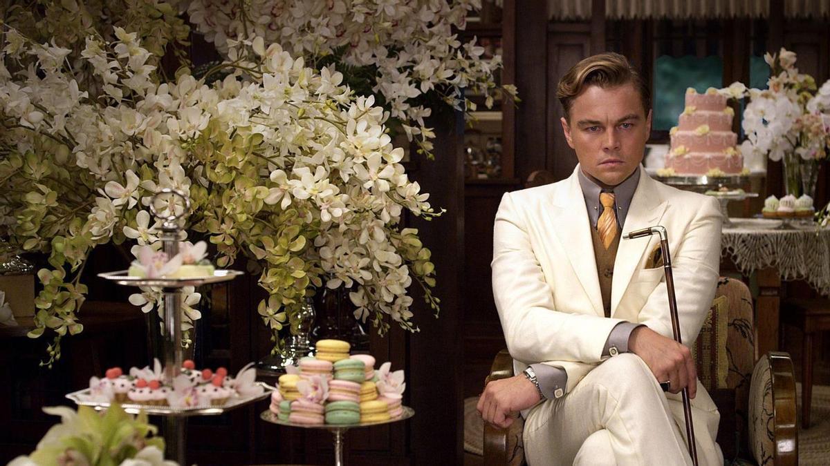 Leonardo DiCaprio como Jay Gatsby (Baz Luhrmann, 2013).