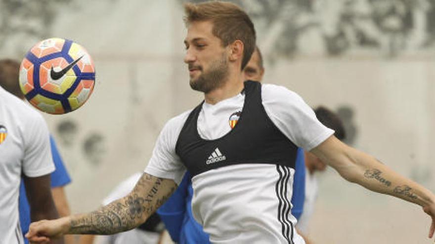 El Valencia quiere renovar al jugador.