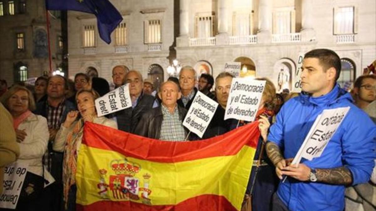 CONCENTRACIÓN DE SOCIETAT CIVIL CATALANA CONTRA EL TEXTO SECESIONISTA_MEDIA_2