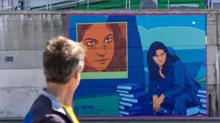 Un mural y un sello para recordar  en la ciudad a la poeta Luísa Villalta