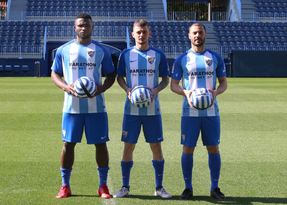 Los tres nuevos refuerzos del Málaga CF en el mercado de invierno son presentados en el estadio de La Rosaleda