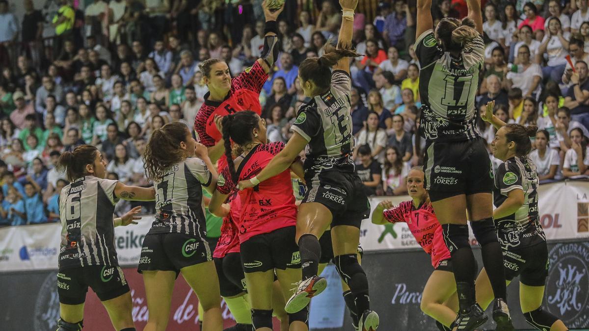 El Atticgo Elche y el Costa del Sol Málaga se juegan este miércoles el título de la Liga Guerreras-Iberdrola