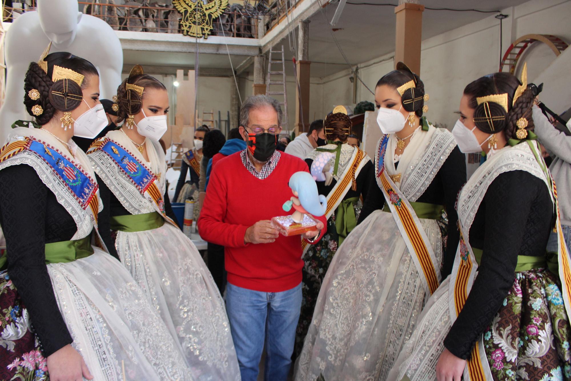 Tutorial de Fallas para Consuelo y la corte en la fiesta del Patrimonio