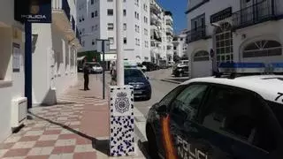 Detenido tras asestar ocho puñaladas en la espalda a su expareja en Estepona