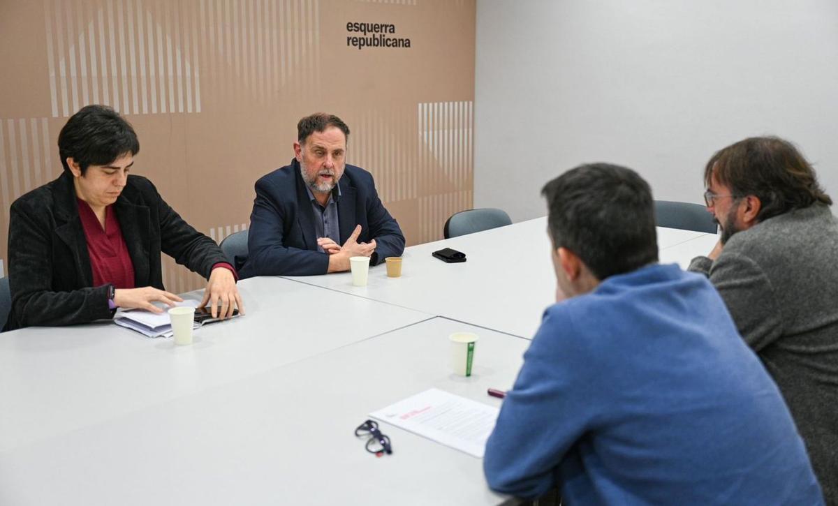 Junqueras brinda  a Foment el model de finançament