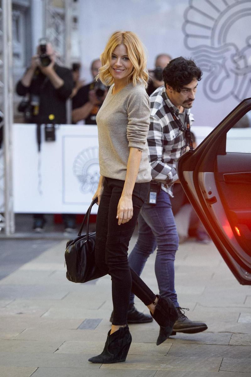 Sienna Miller a su llegada a San Sebastián