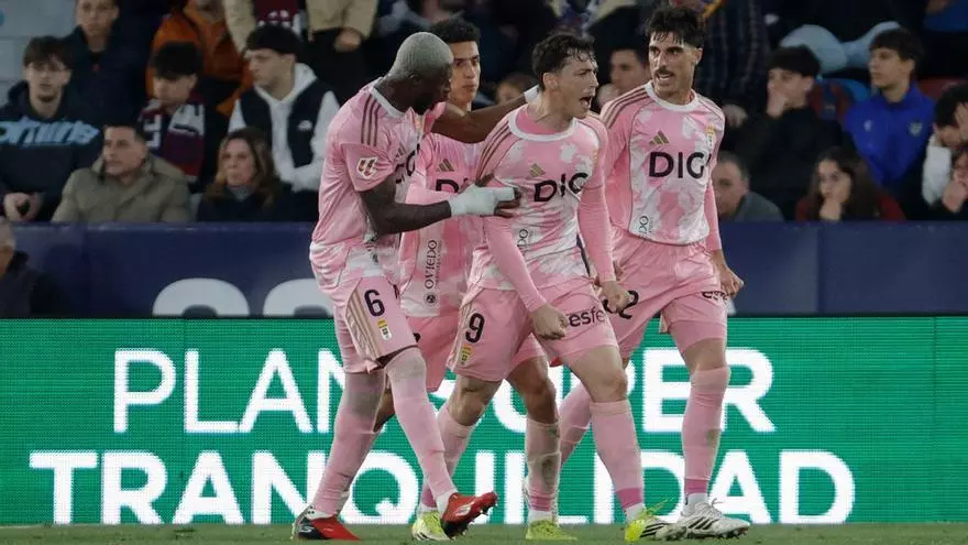 ¡Fede Viñas no falló el penalti que puso las tablas en el marcador!