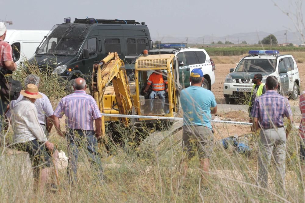 Protesta agricultores por el sellado del desagüe