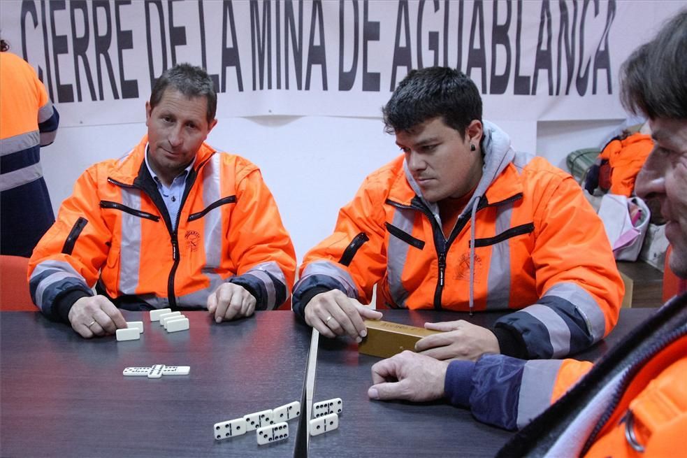 24 horas con los trabajadores de la mina de Monesterio