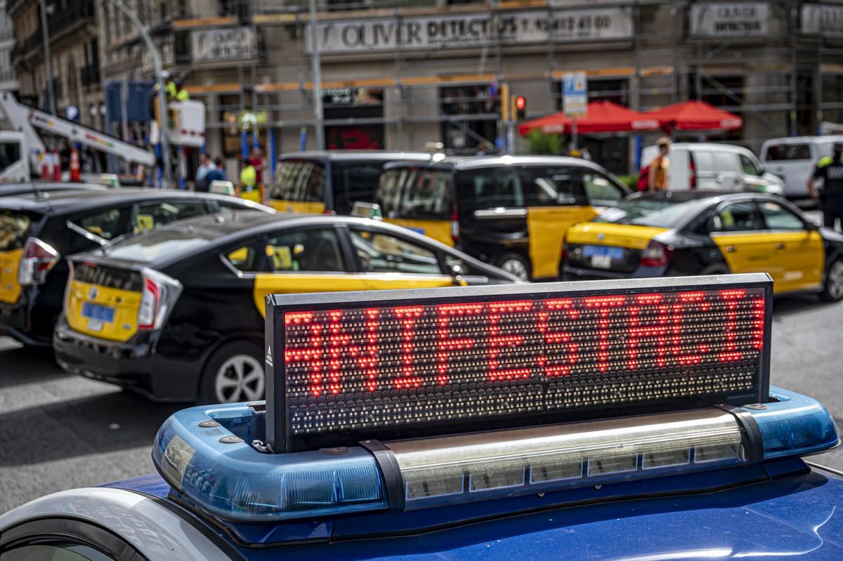 El sector del taxi volvió este martes a las movilizaciones