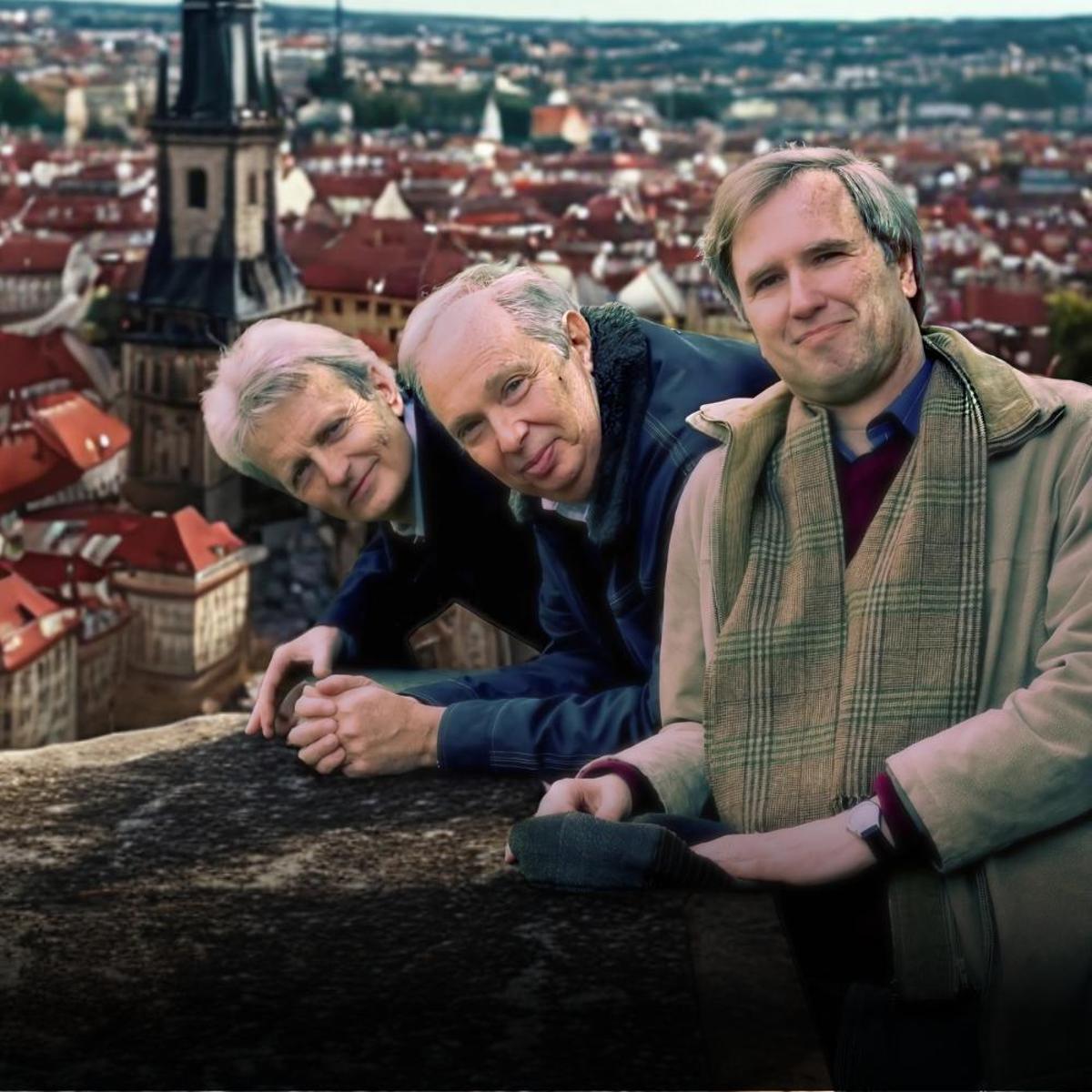 Guarneri Trio Prague, formado por Cének Pavlik (violín), Marek Jerie (cello) e Iván Klánsky (piano)