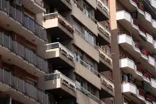 La compraventa de viviendas sube un 17,9 % en junio y encadena doce meses al alza