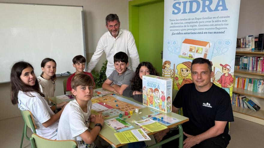 La cultura de la sidra tira porque le toca: el éxito de un juego de mesa diseñado por escolares de Villaviciosa