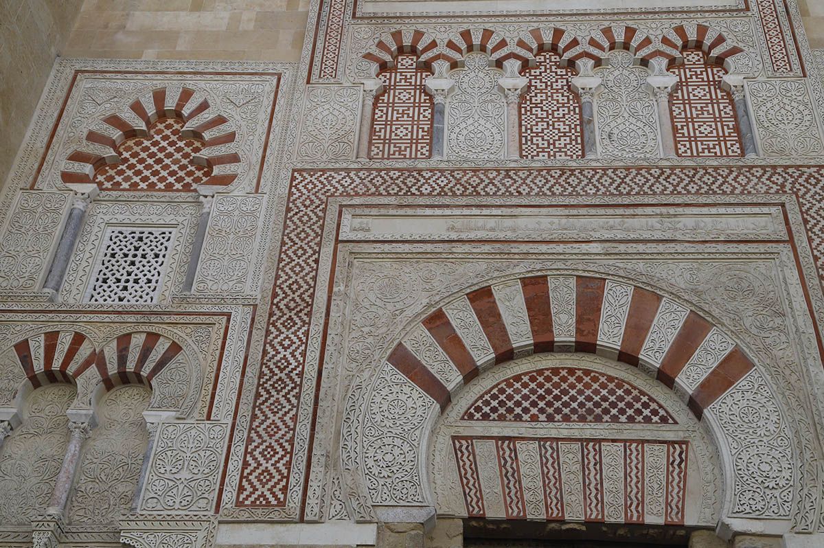 Así luce la puerta de la Concepción Antigua de la Mezquita tras su restauración