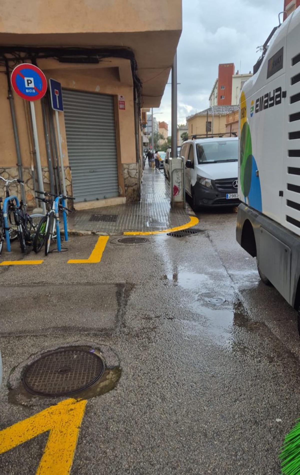 Emaya recoge casi 135 toneladas de residuos y elimina 775 grafitis