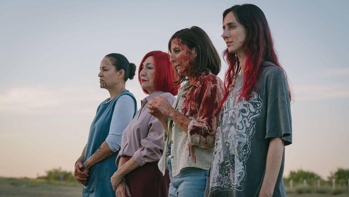 Malena Alterio (segunda por la derecha), junto a Luisa Gavasa e Irene Pérez.