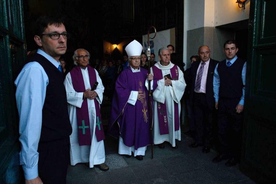 Respeto y homenaje en el funeral de los montañeros