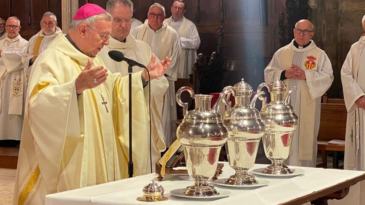 Misa Crismal El obispo Sebastià Taltavull ofrece la tradicional homilía en la Catedral  | BISBAT DE MALLORCA