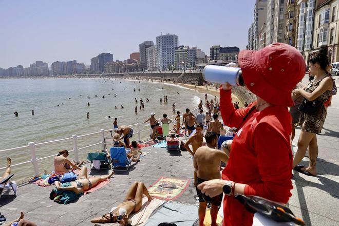 EN IMÁGENES: Tercer día de ola de calor en Asturias, con máximas de 40 grados