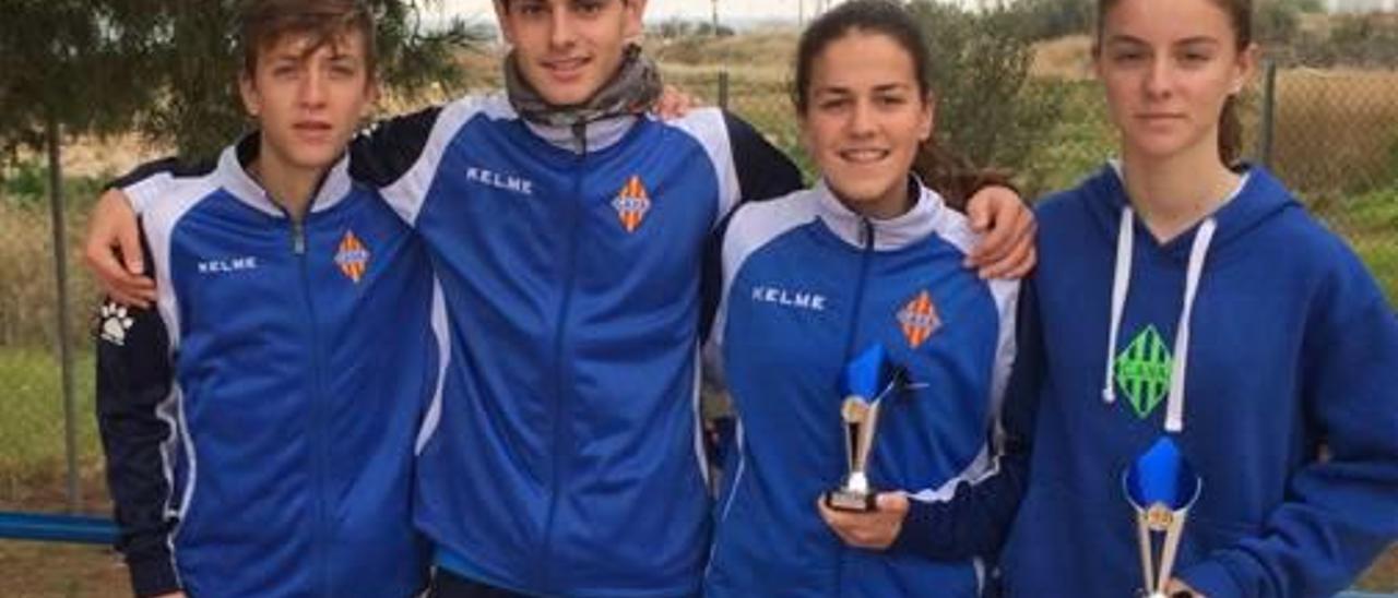 Inma Llorca y Josep Barberà, del CAVA, se imponen en el Cross de Benicarló