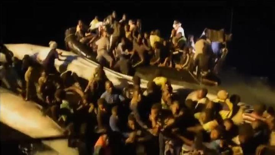 Rescatados más de 3.300 inmigrantes en el Mediterráneo durante el fin de semana