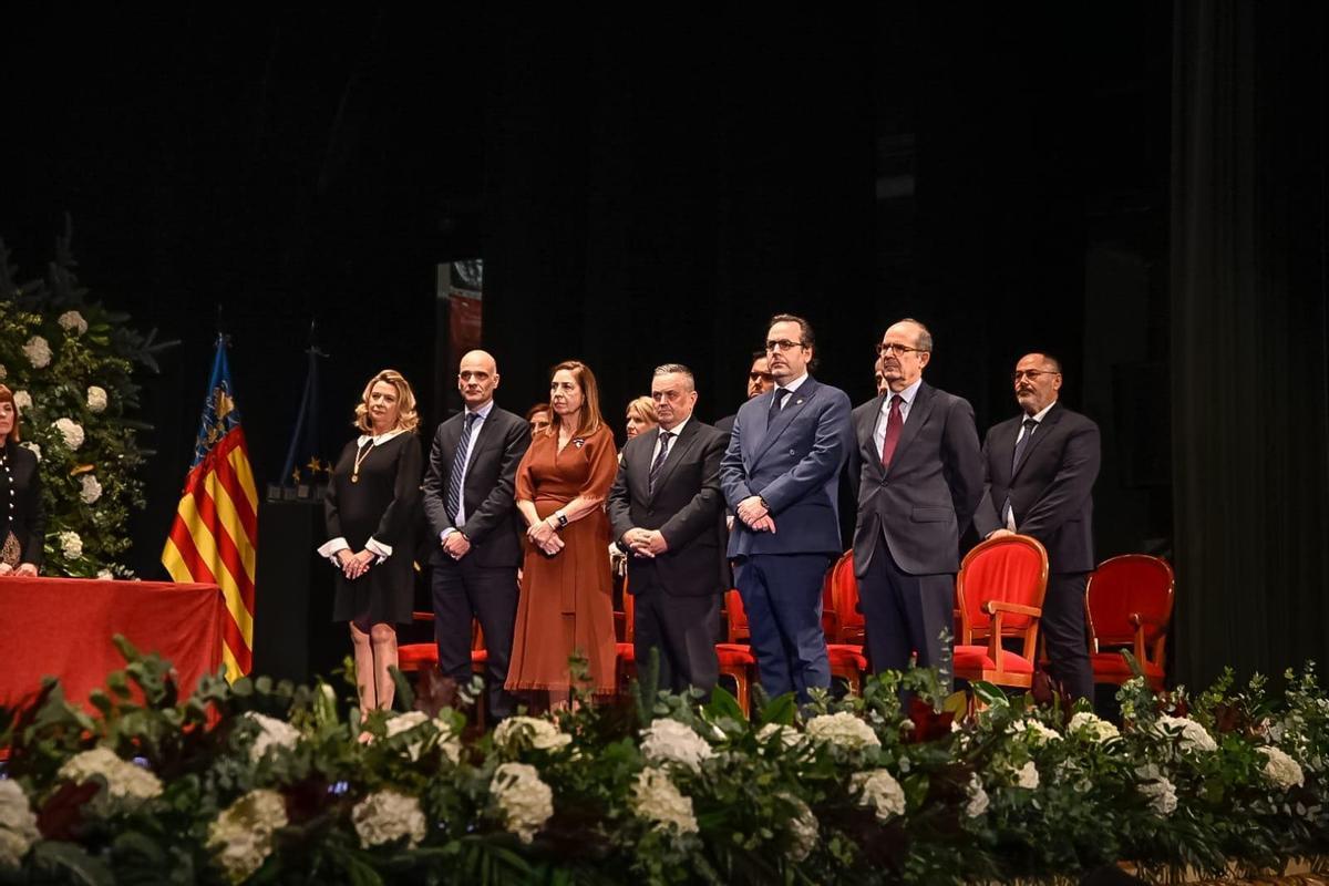 Entrega de Medalla 1