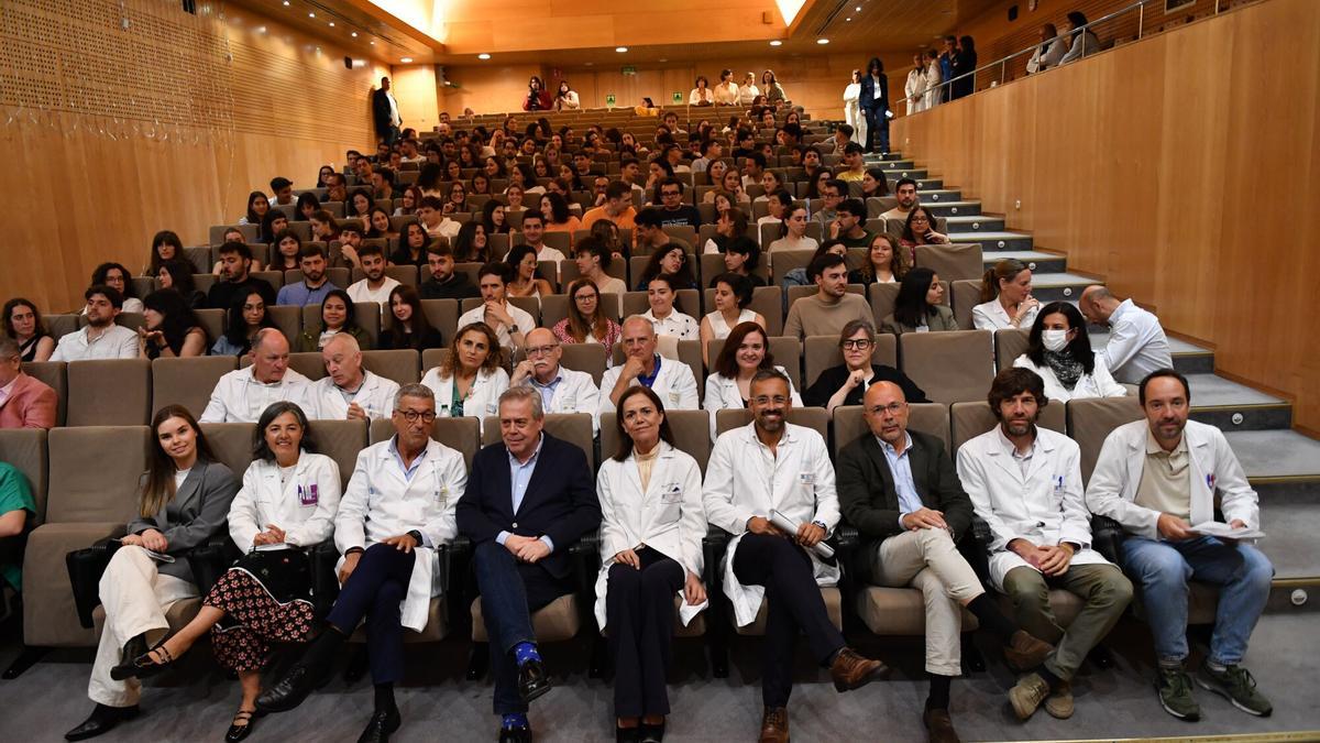 Acto de bienvenida a los residentes