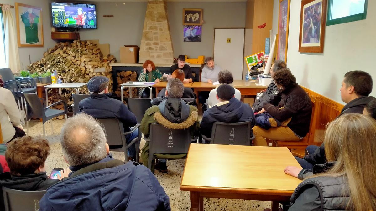 Reunión celebrada ayer en Sabucedo.