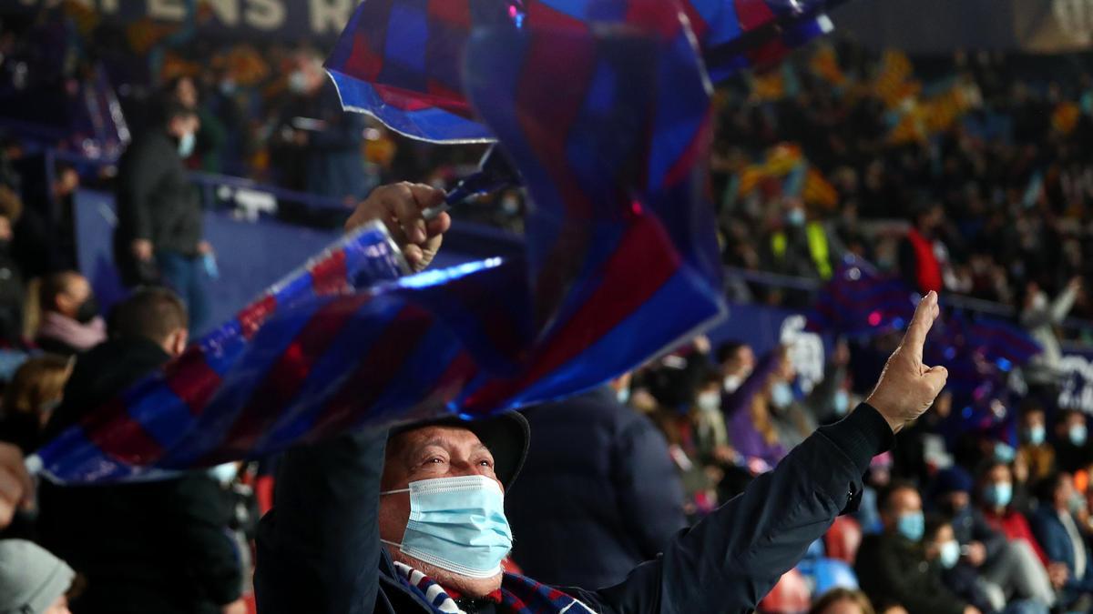 Las Imágenes del Derbi entre Levante UD y Valencia CF en el Ciutat