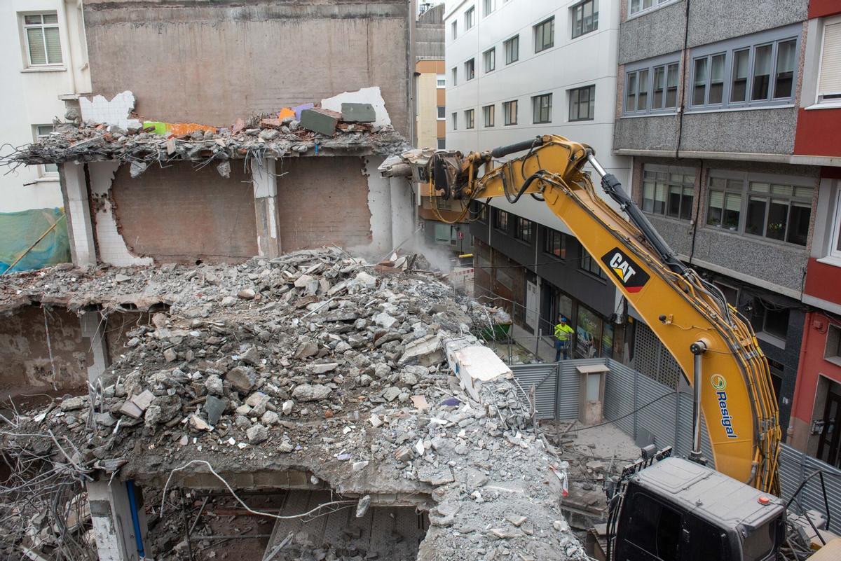 MERCADO SANTA LUCIA OBRAS DEMOLICION