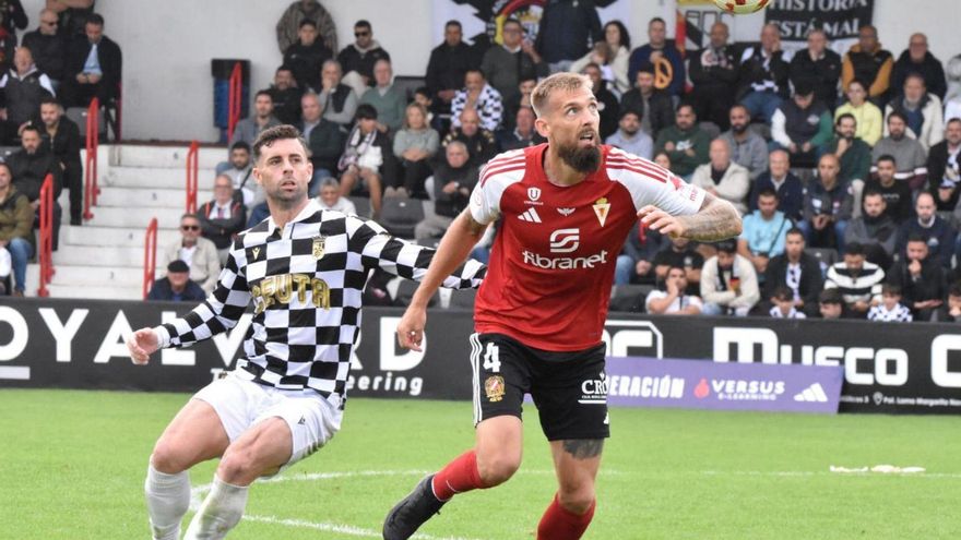 Esteban Saveljich, quien no podrá jugar el sábado por sanción, en el Ceuta-Real Murcia de la primera vuelta.
