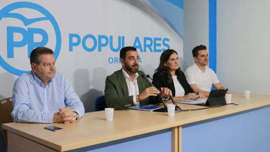 Imagen de archivo de una reunión del comité ejecutivo del PP que preside Dámaso Aparicio (en el centro).