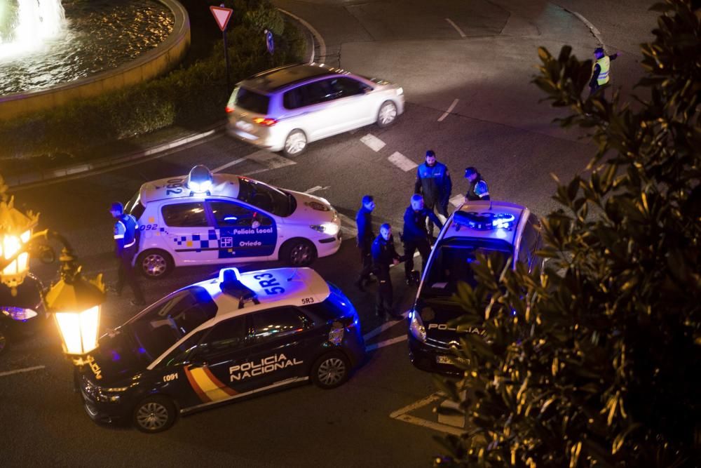 Accidente de tráfico en la rotonda de San Lázaro, en Oviedo