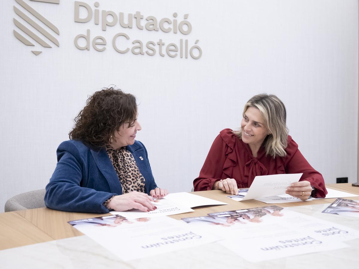 La presidenta de la Diputación, Marta Barrachina, con la diputada de Igualdad, Marisa Torlà.