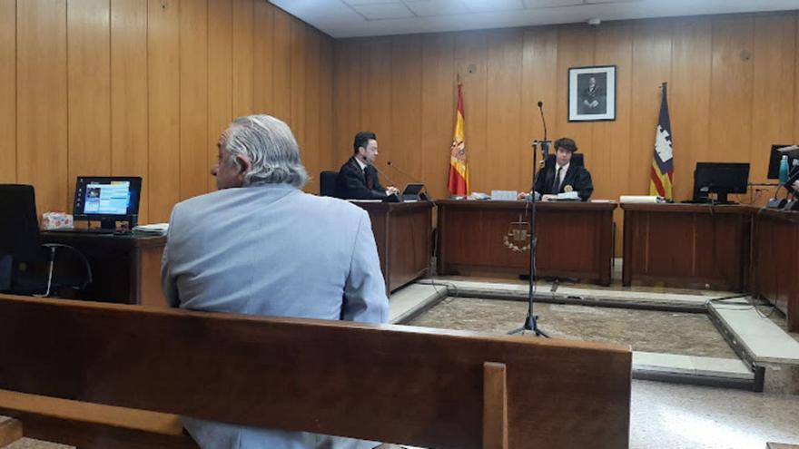 El acusado de matar a una yegua con un hacha en Mallorca: «No tenía solución»