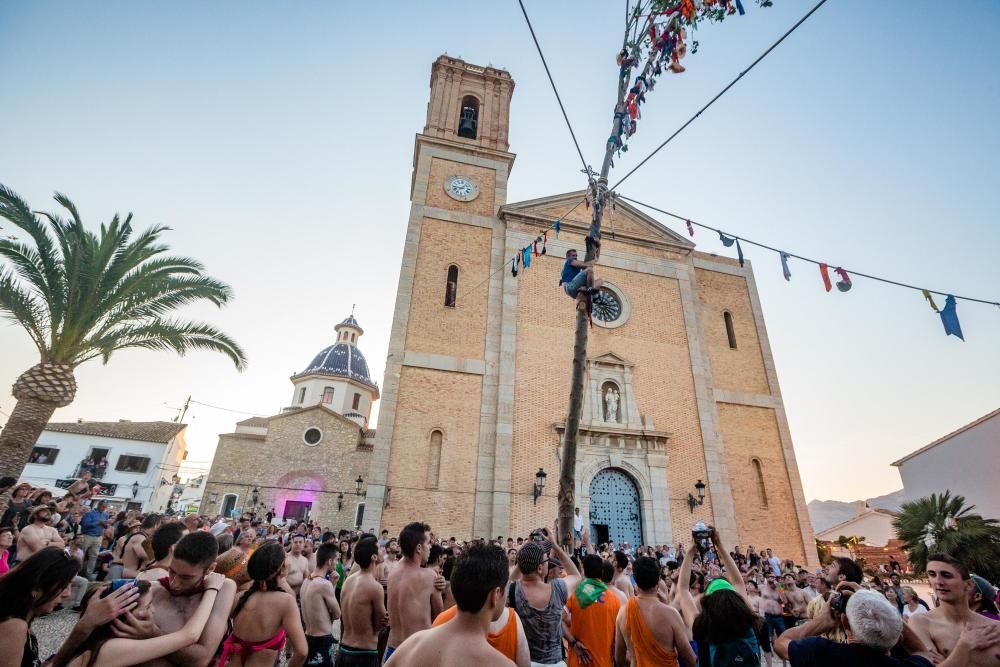 Altea cumple con la tradición de «l'Arbret»